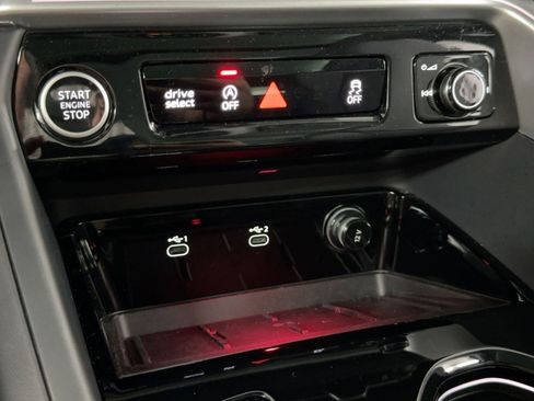 Used 2025 Audi Q5 Premium Plus w/ Premium Plus image 19