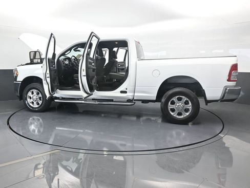 Used 2024 RAM 2500 Big Horn image 79