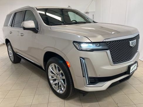 Used 2023 Cadillac Escalade Premium Luxury Platinum w/ LPO, Radiant Package image 7