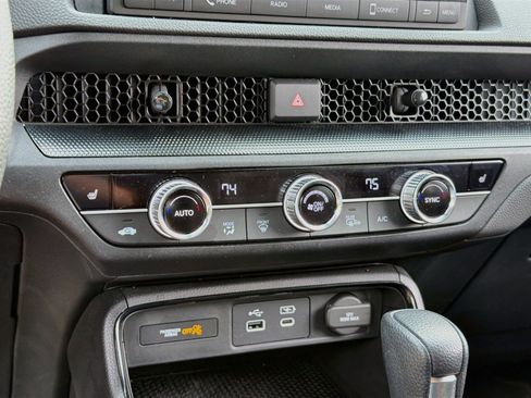 Used 2023 Honda CR-V EX image 13