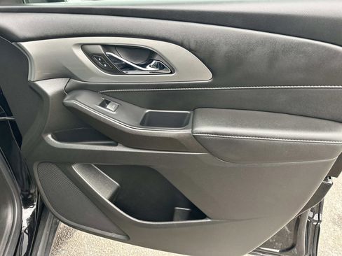 Used 2022 Chevrolet Traverse LT w/ LPO, Floor Liner Package image 29