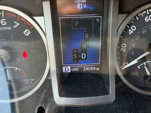 Used 2023 Toyota Tacoma SR5 w/ Technology Package image 10