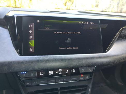 New 2026 Audi RS e-tron GT performance image 23