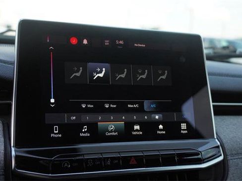 Certified 2023 Jeep Compass Latitude image 22