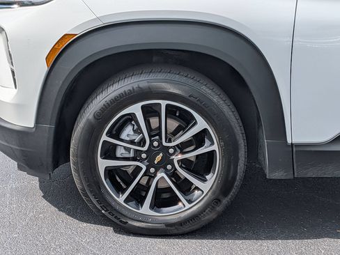 Used 2025 Chevrolet TrailBlazer LT AWD/4WD image 10