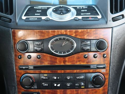 Used 2009 INFINITI G37 Journey w/ Premium Pkg image 30