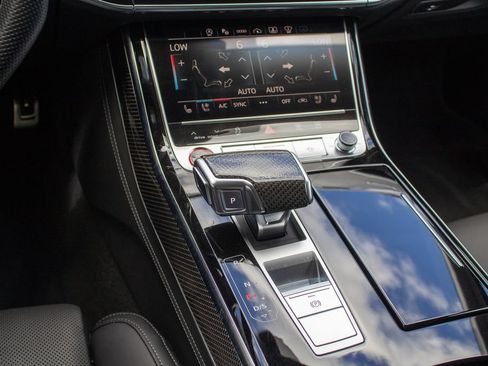 Used 2023 Audi S8 w/ S8 Comfort Plus Package AWD/4WD image 21