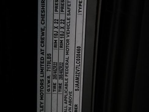 Used 2020 Bentley Bentayga image 27