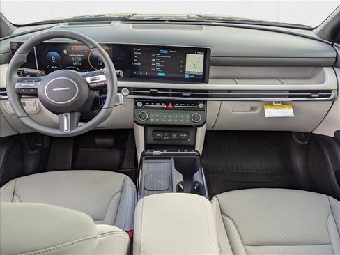 New 2025 Hyundai Tucson Limited image 14