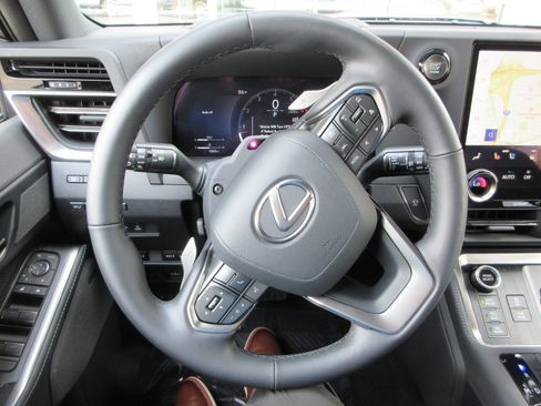 Used 2026 Lexus GX 550 AWD/4WD image 36