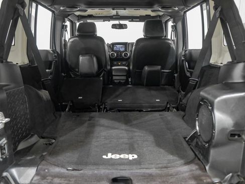 Used 2014 Jeep Wrangler Unlimited Rubicon w/ Connectivity Group image 59