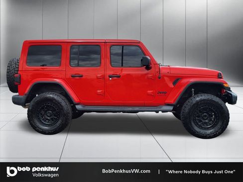 Used 2020 Jeep Wrangler Unlimited Sahara AWD/4WD image 24
