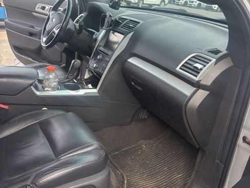 Used 2013 Ford Explorer XLT image 74
