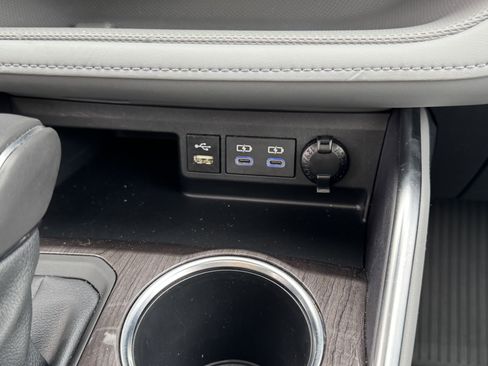 Used 2022 Toyota Highlander Platinum image 28