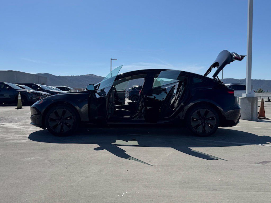 Used 2025 Tesla Model 3 RWD image 25