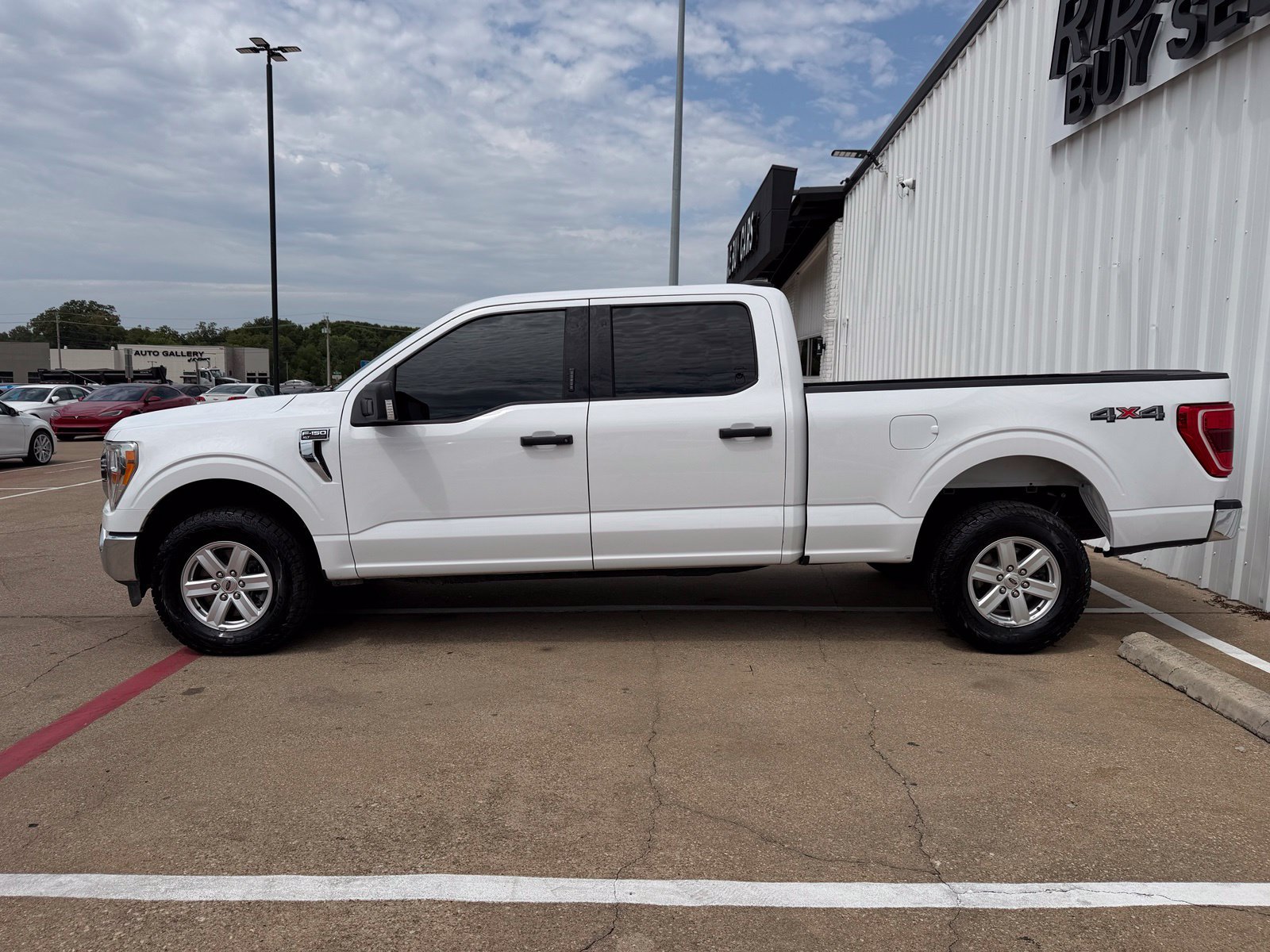 Used 2021 Ford F150 XLT w/ Equipment Group 301A Mid AWD/4WD image 3