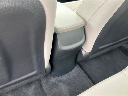 Used 2019 Hyundai Elantra SE image 38