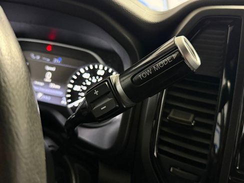 Used 2024 Nissan Titan SV w/ SV Bronze Edition Package image 12