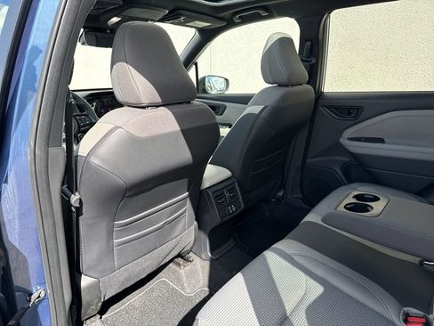 Used 2025 Subaru Forester Premium AWD/4WD image 24