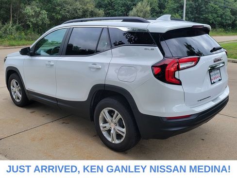 Used 2024 GMC Terrain SLE w/ Driver Convenience Package AWD/4WD image 5
