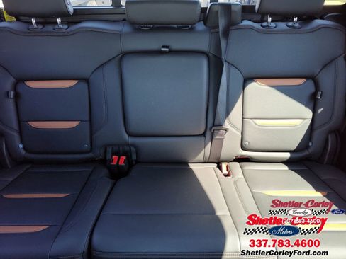 Used 2024 GMC Sierra 1500 AT4 w/ Technology Package image 30