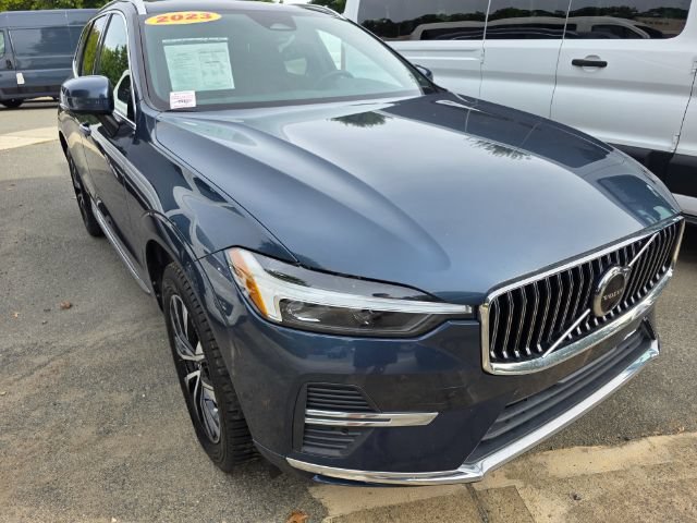 Used 2023 Volvo XC60 B5 Plus FWD image 1