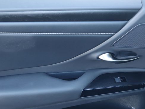 Used 2024 Lexus ES 350 350 w/ Premium Package image 33