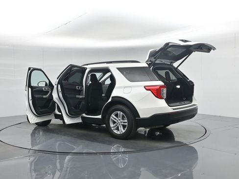 Certified 2023 Ford Explorer XLT image 38