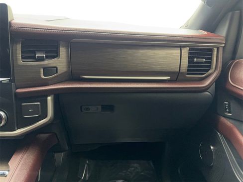 Used 2022 Ford Expedition Max Limited image 63