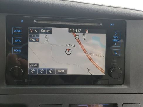 Used 2015 Toyota Sienna XLE Premium image 16