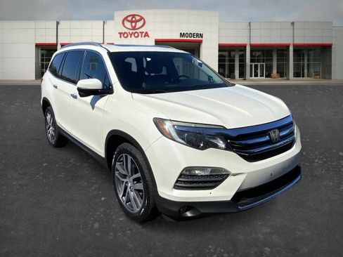 Used 2018 Honda Pilot Touring image 3