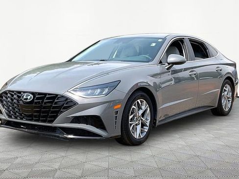 Used 2021 Hyundai Sonata SEL FWD image 3
