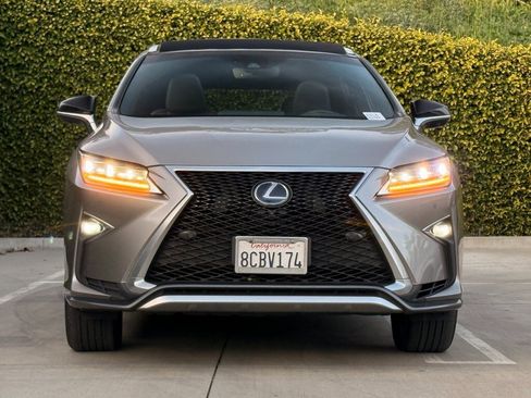 Used 2018 Lexus RX 450h AWD image 4