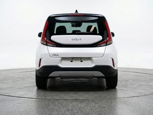 Used 2025 Kia Soul LX w/ LX Technology Package image 7