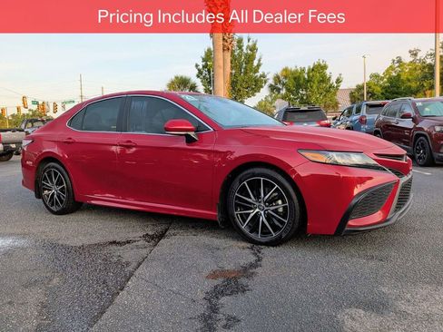 Used 2021 Toyota Camry SE w/ Convenience Package FWD image 2