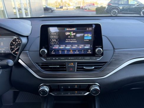New 2025 Nissan Altima 2.5 SV image 20