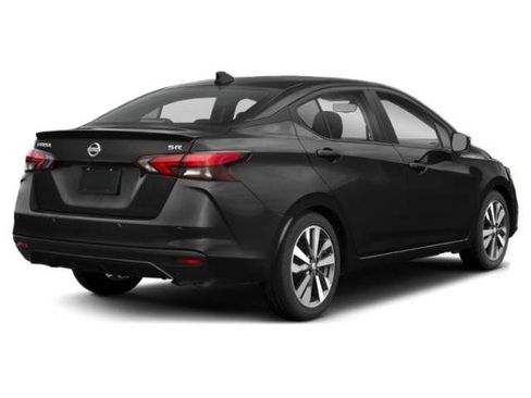Used 2022 Nissan Versa SR FWD image 2