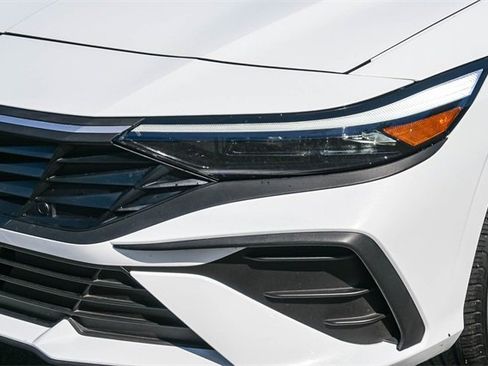 Certified 2025 Hyundai Elantra Sport image 12