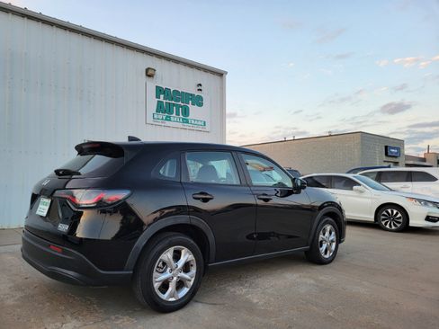 Used 2023 Honda HR-V LX image 8