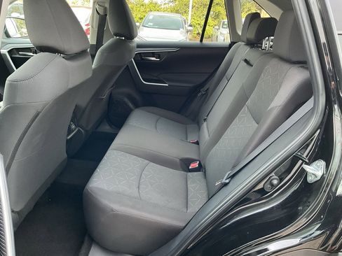 Used 2025 Toyota RAV4 XLE image 16