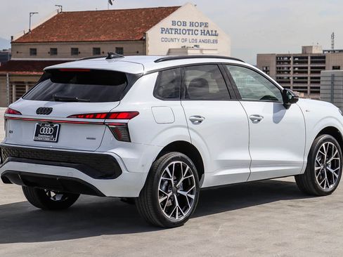 New 2026 Audi Q3 quattro 2.0T image 4