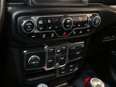 Used 2021 Jeep Wrangler Unlimited Sahara image 21