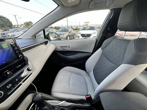 Used 2021 Toyota Corolla LE FWD image 23