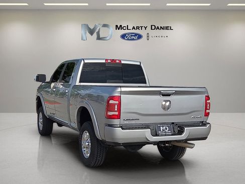 Used 2022 RAM 2500 Laramie w/ Body Color Bumper Group AWD/4WD image 4