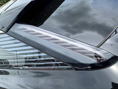 Used 2025 Cadillac Optiq Luxury 2 w/ LPO, Floor Liner Package AWD/4WD image 23