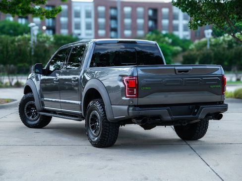 Used 2017 Ford F150 Raptor w/ Equipment Group 802A Luxury AWD/4WD image 21