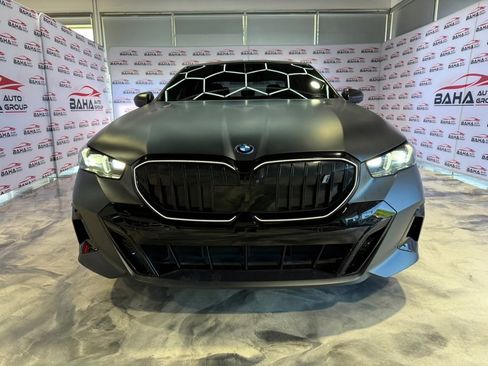 Used 2024 BMW i5 eDrive40i w/ Executive Package RWD image 3