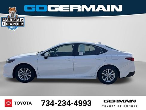 Used 2025 Toyota Camry LE FWD image 11