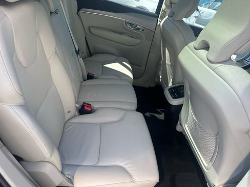 Used 2025 Volvo XC90 B5 Core w/ Climate Package AWD/4WD image 41