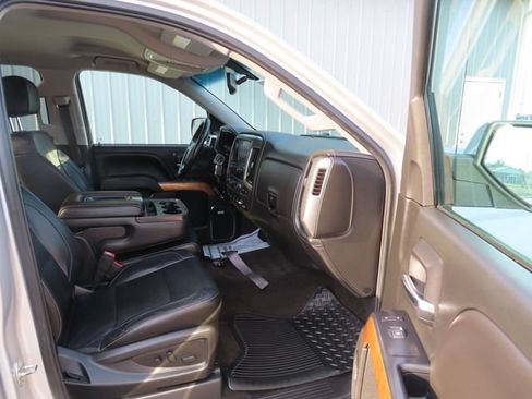Used 2018 Chevrolet Silverado 1500 LTZ w/ Sport Package AWD/4WD image 26